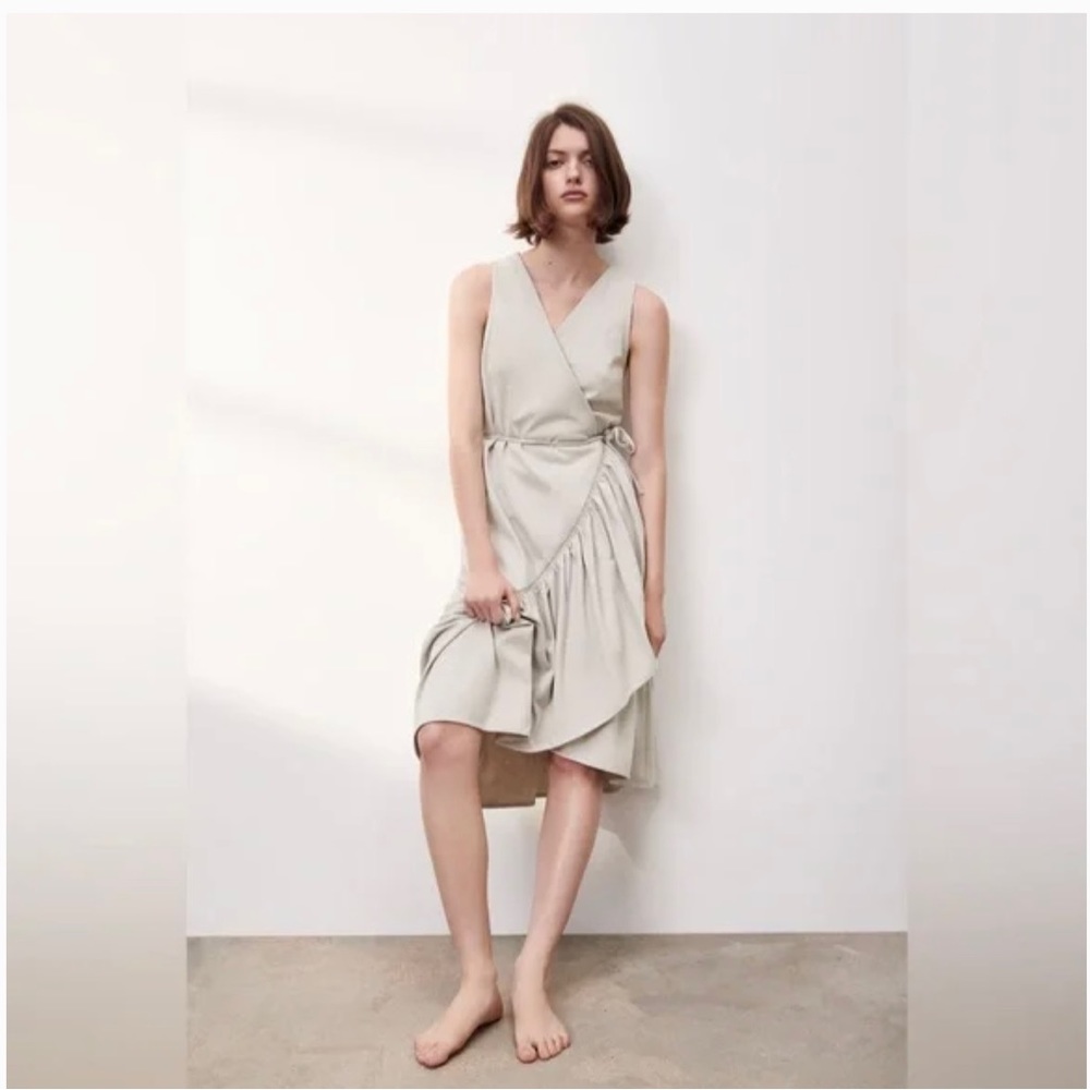 Zara NWT Ruffled Wrap Dress in Grey size M